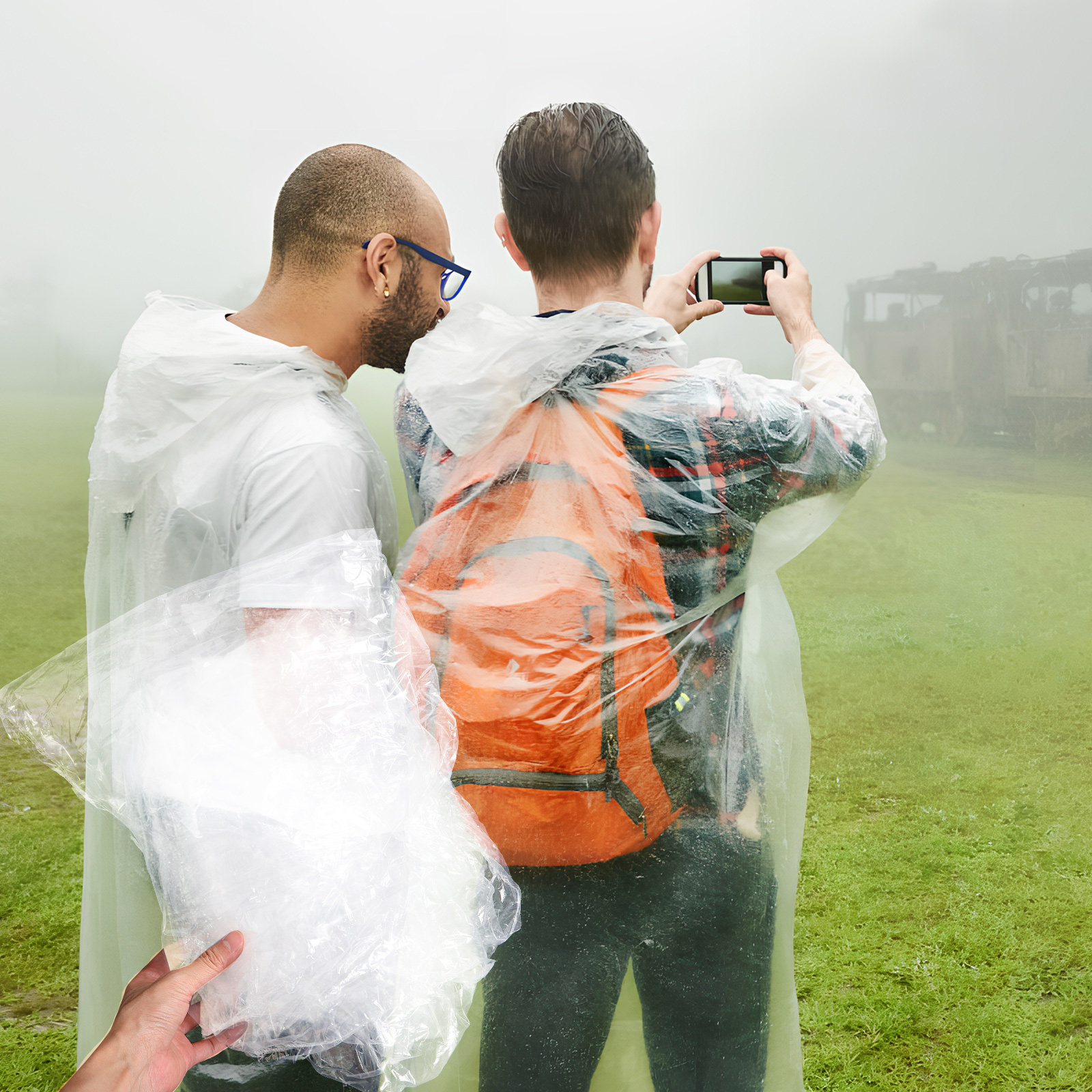 緊急用レインポンチョセット 透明プラスチック製フード付きレイ - Emergency Poncho Rain のレビューと価格